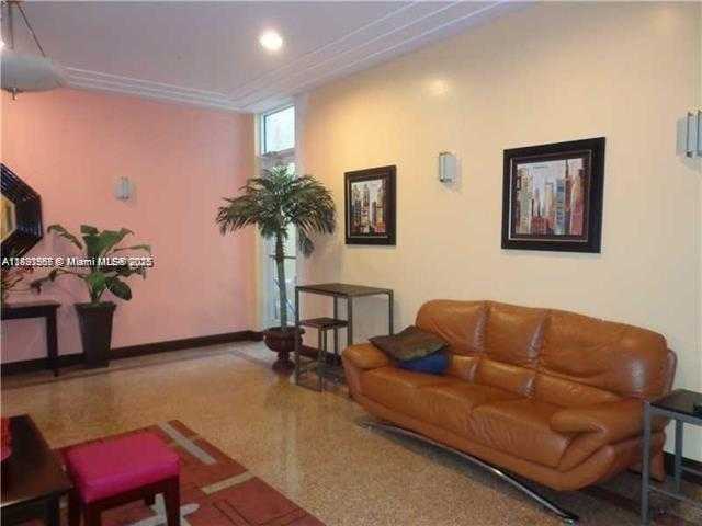 Small Image of 7326 COLLINS AVE #304, Miami Beach Number 22