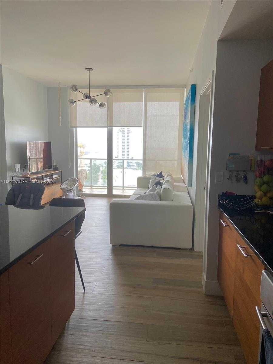 Small Image of 3470 EAST COAST AVE #H1513, Miami Number 16