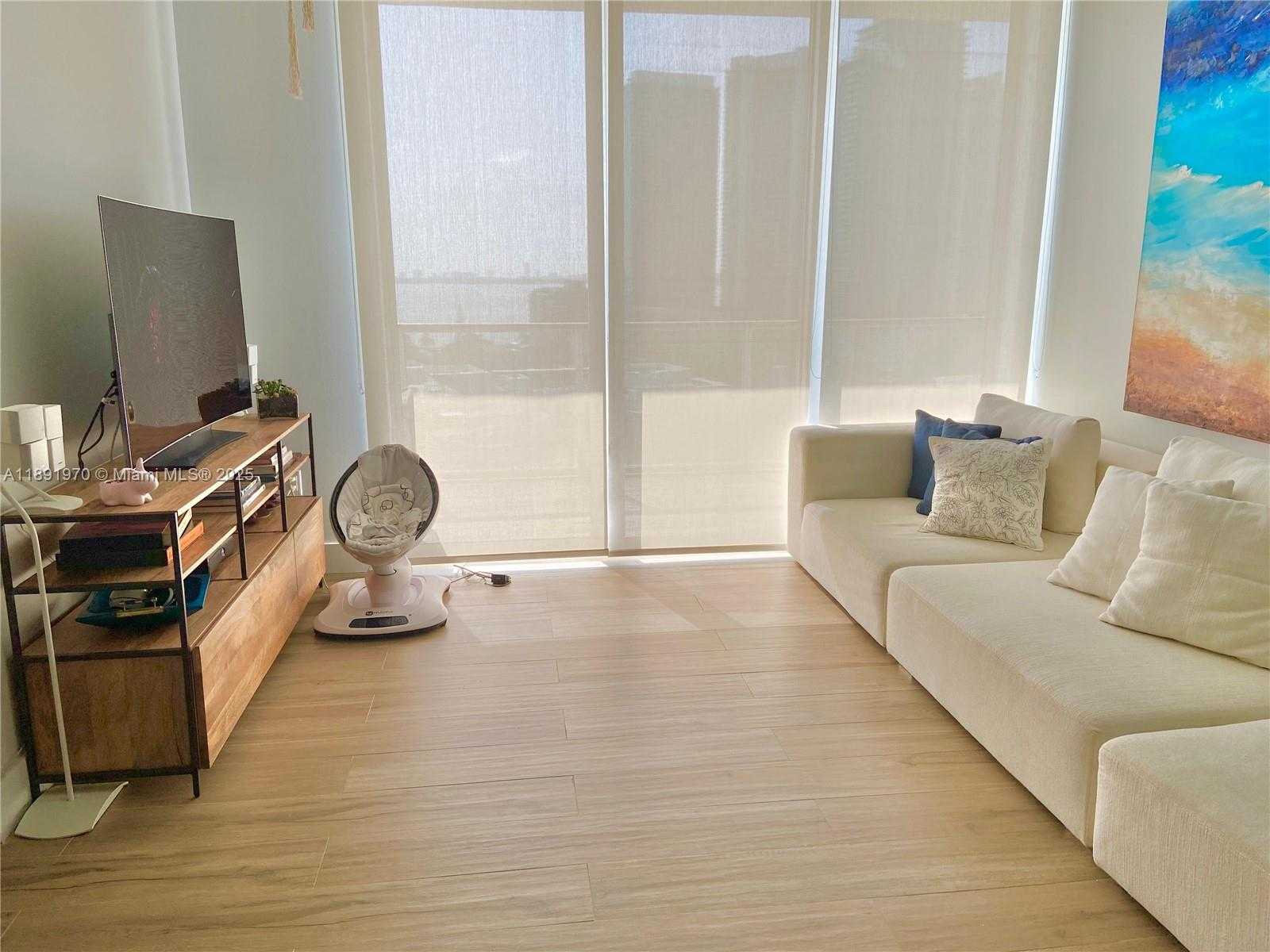 Small Image of 3470 EAST COAST AVE #H1513, Miami Number 2