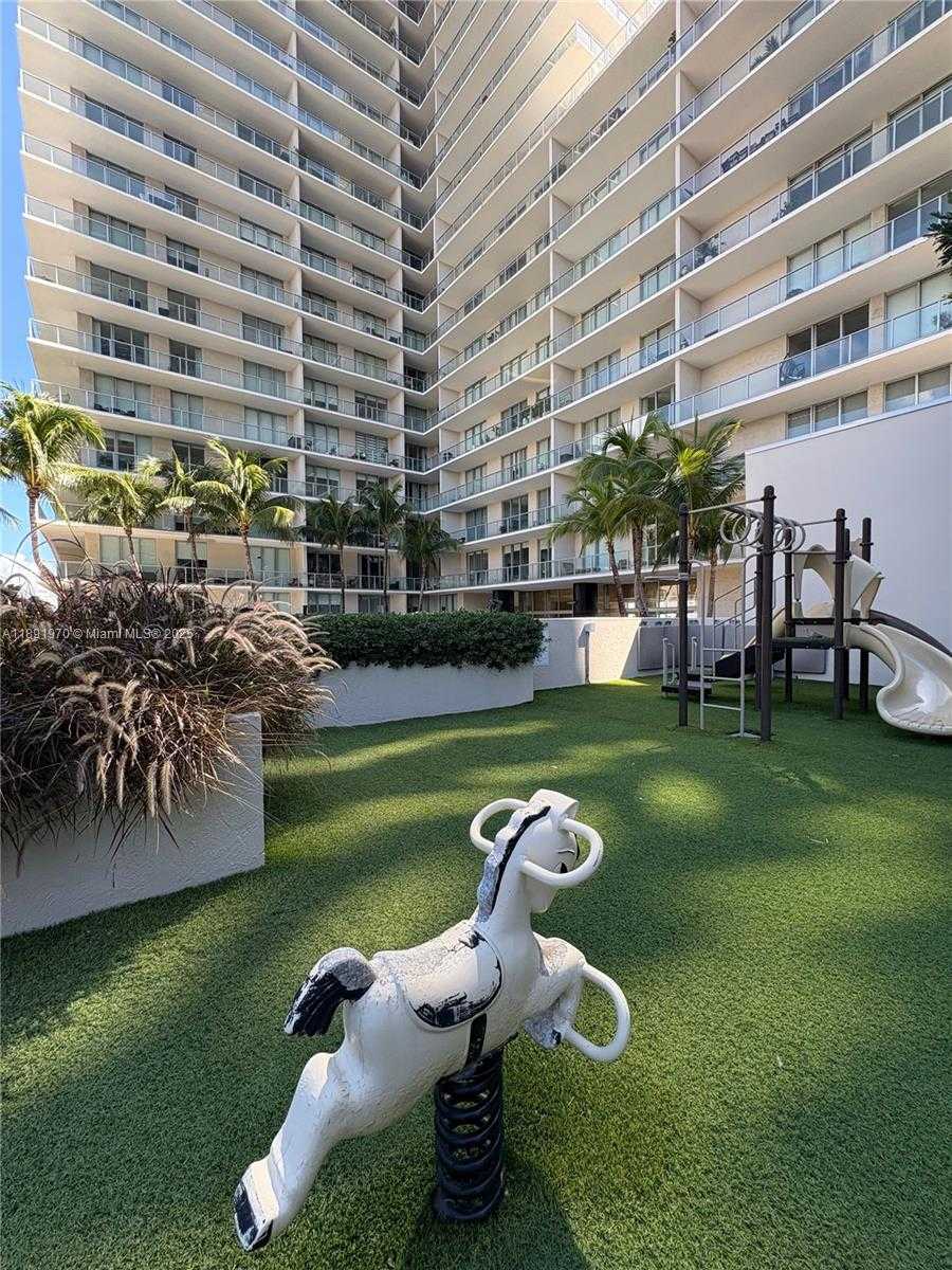 Small Image of 3470 EAST COAST AVE #H1513, Miami Number 23