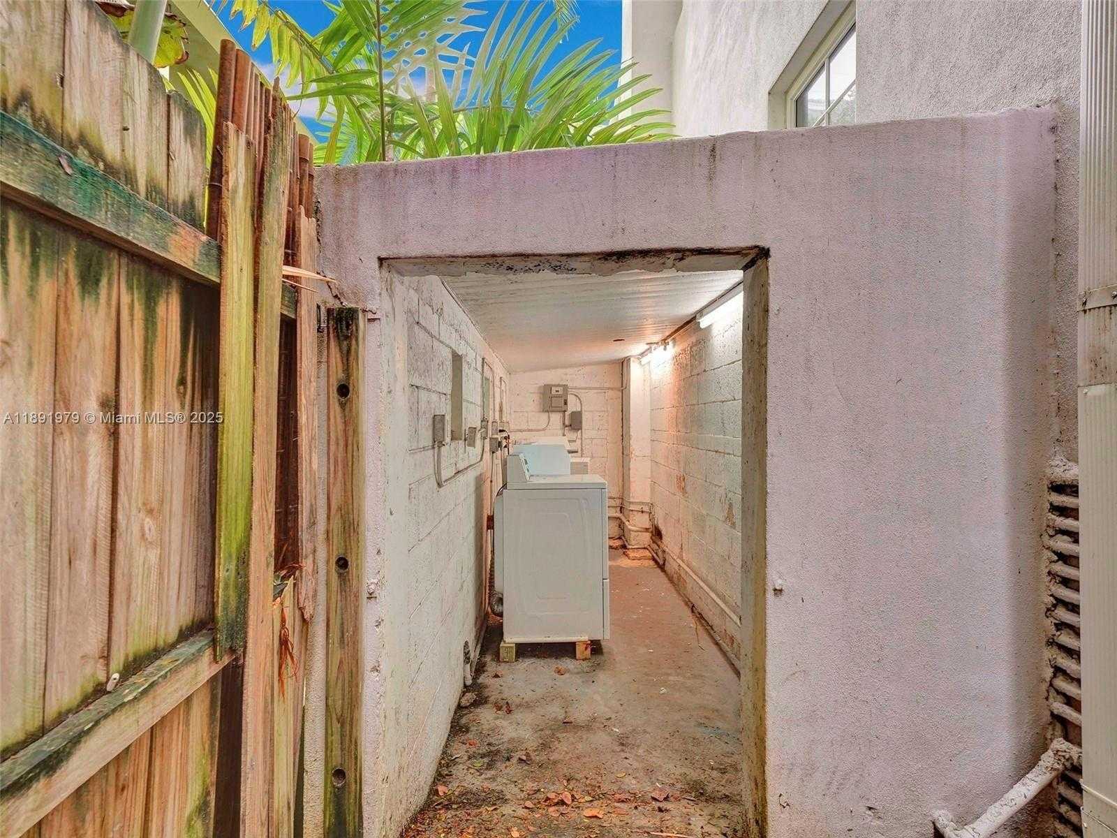 Small Image of 260 EUCLID AVE #25, Miami Beach Number 21