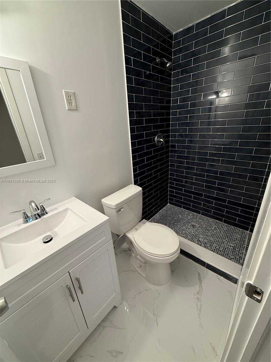 Small Image of 3211 SOUTH WEST 107TH AVE, Miami Number 3
