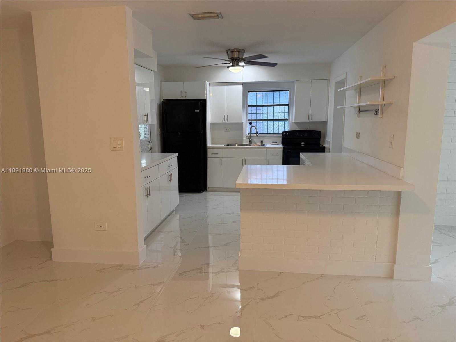 Small Image of 3211 SOUTH WEST 107TH AVE, Miami Number 7