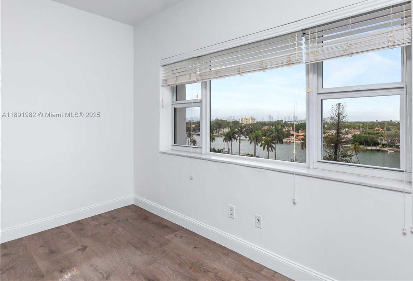 Small Image of 4925 COLLINS AVE #6G, Miami Beach Number 12