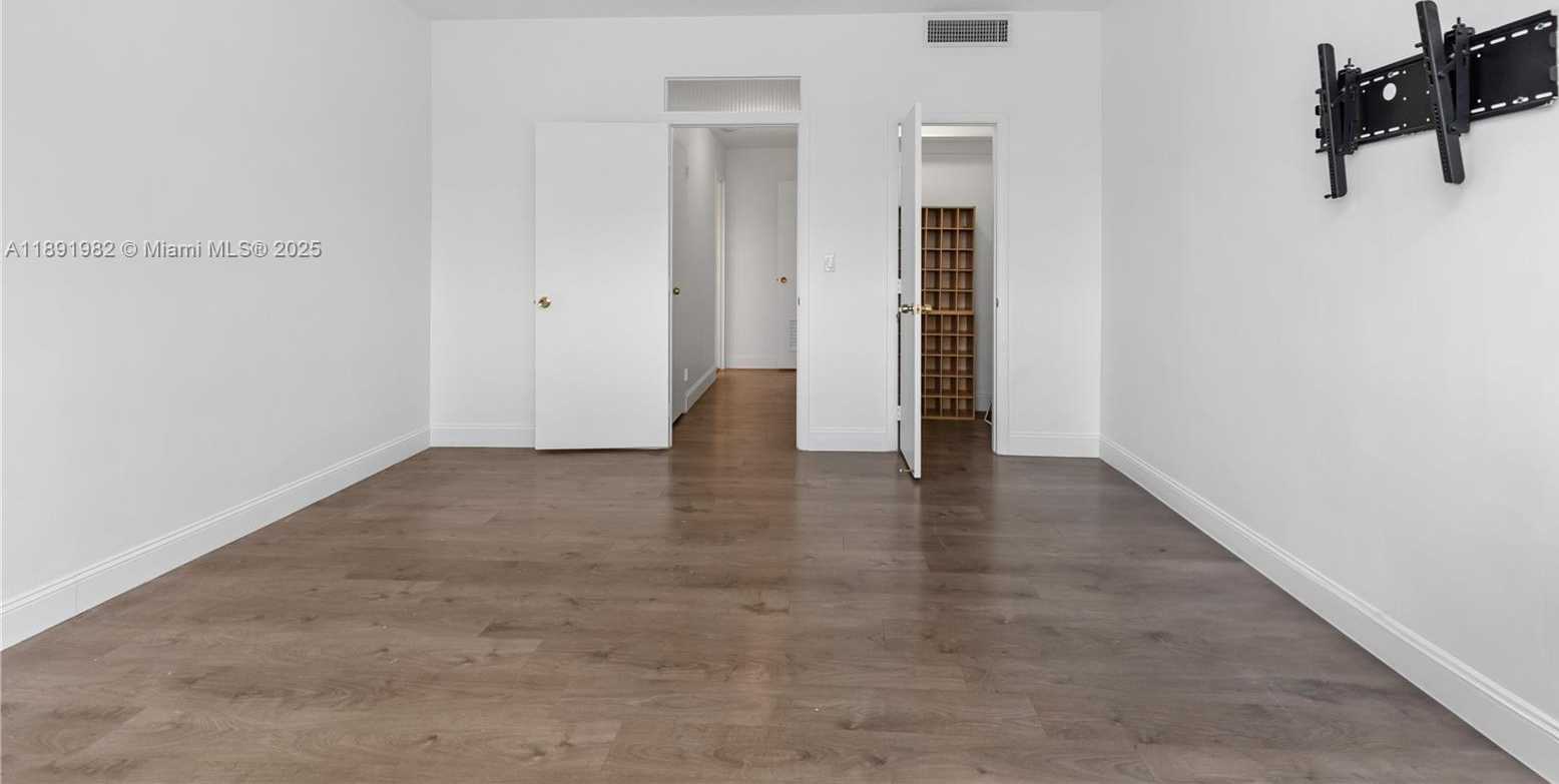 Small Image of 4925 COLLINS AVE #6G, Miami Beach Number 13