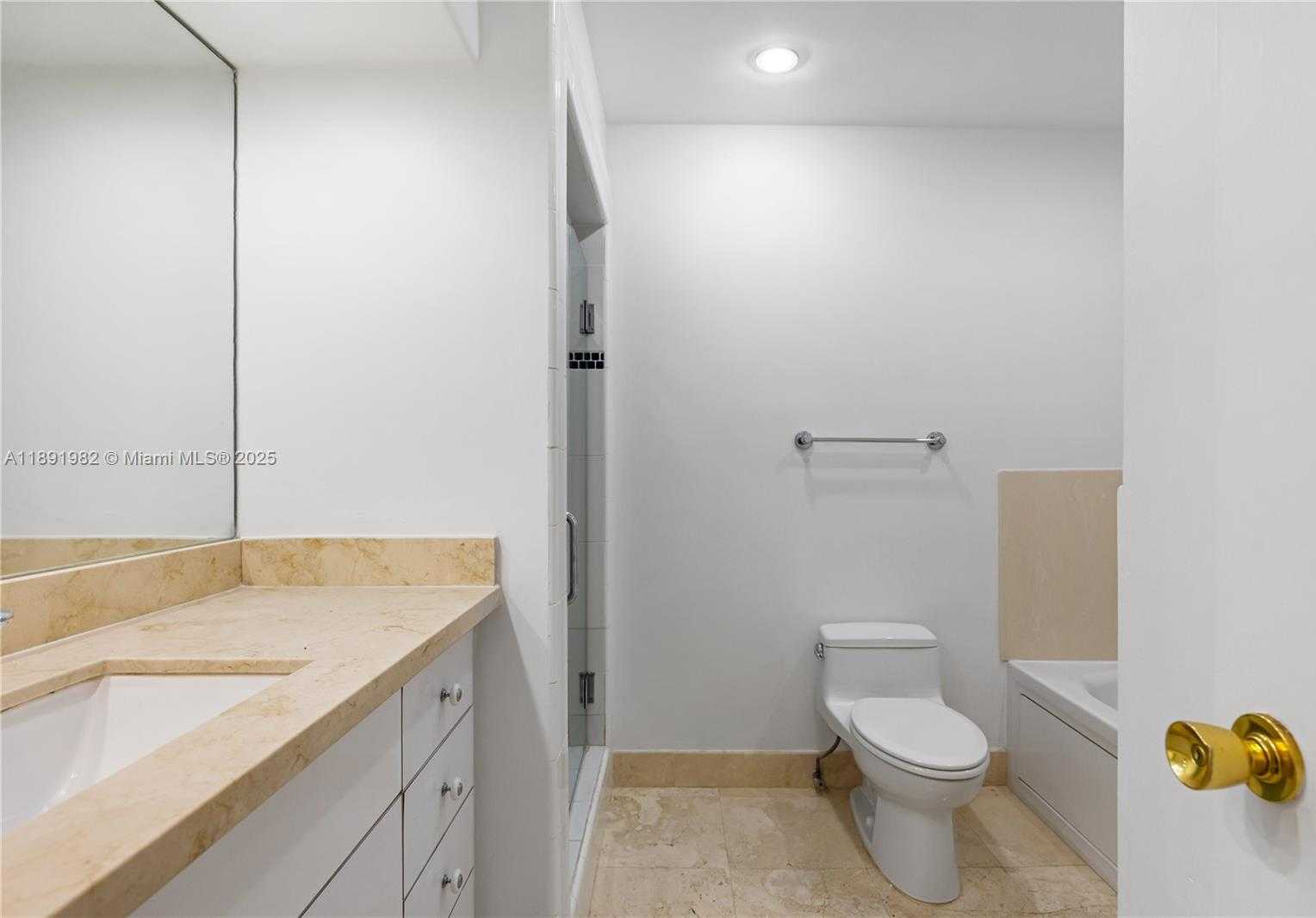 Small Image of 4925 COLLINS AVE #6G, Miami Beach Number 16