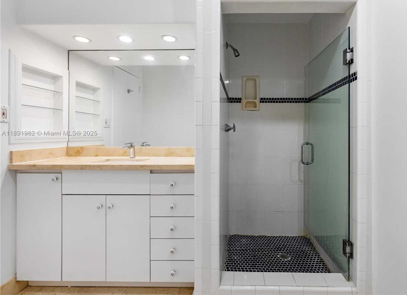 Small Image of 4925 COLLINS AVE #6G, Miami Beach Number 18