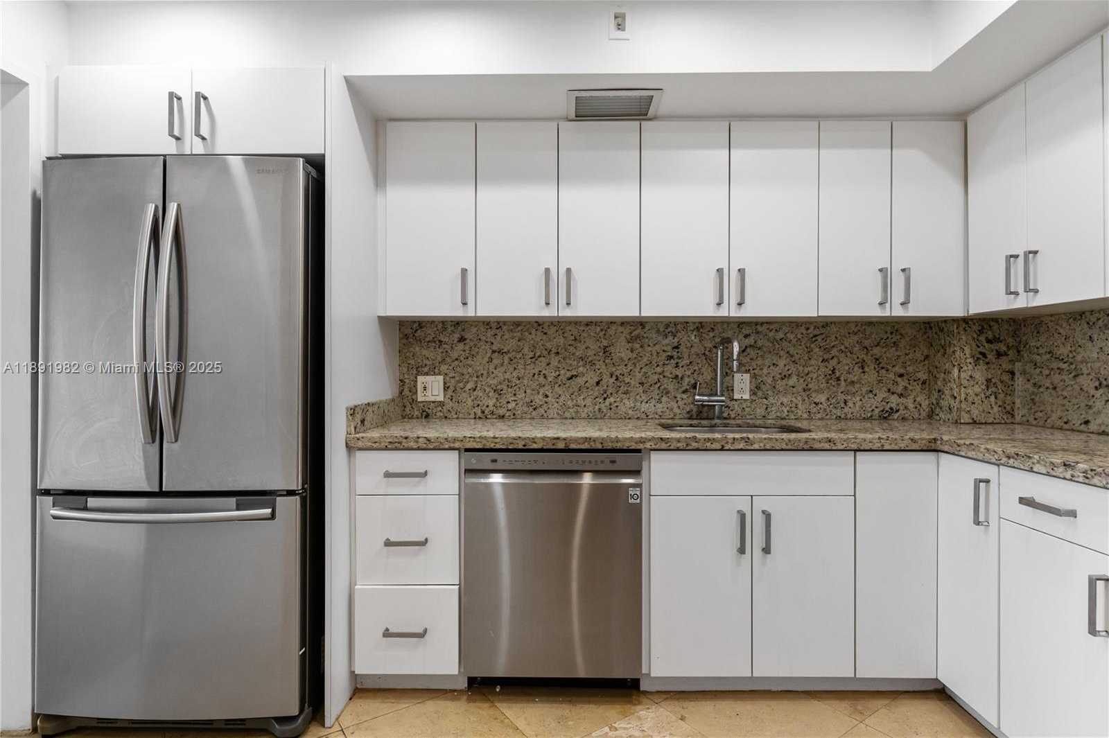 Small Image of 4925 COLLINS AVE #6G, Miami Beach Number 22