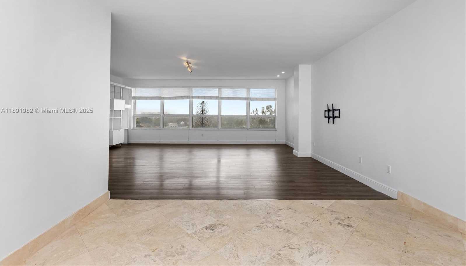 Small Image of 4925 COLLINS AVE #6G, Miami Beach Number 25