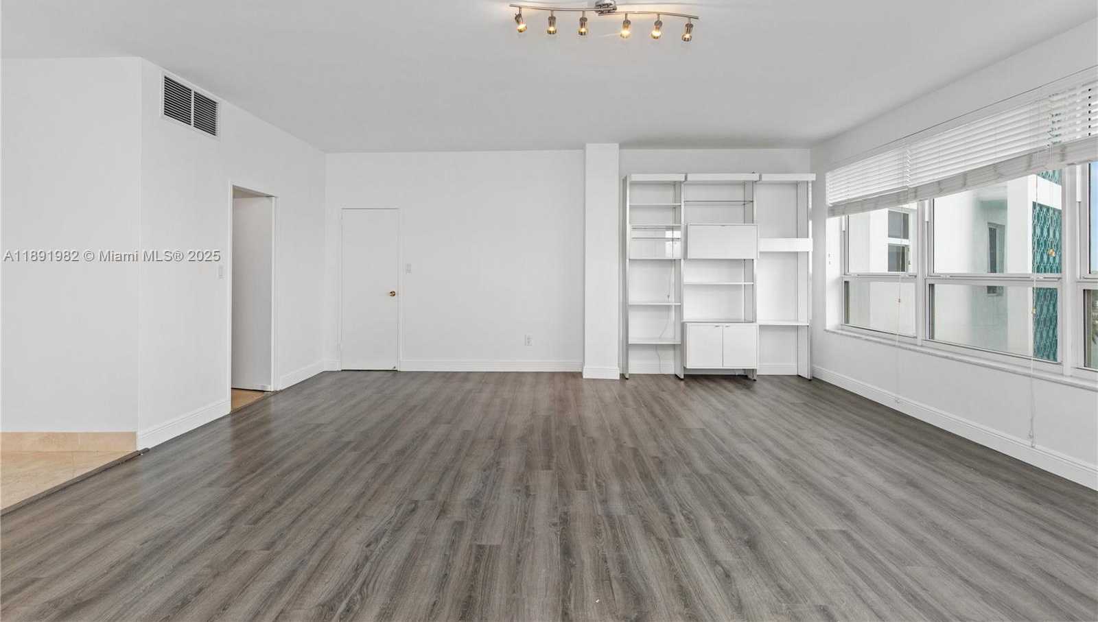 Small Image of 4925 COLLINS AVE #6G, Miami Beach Number 27