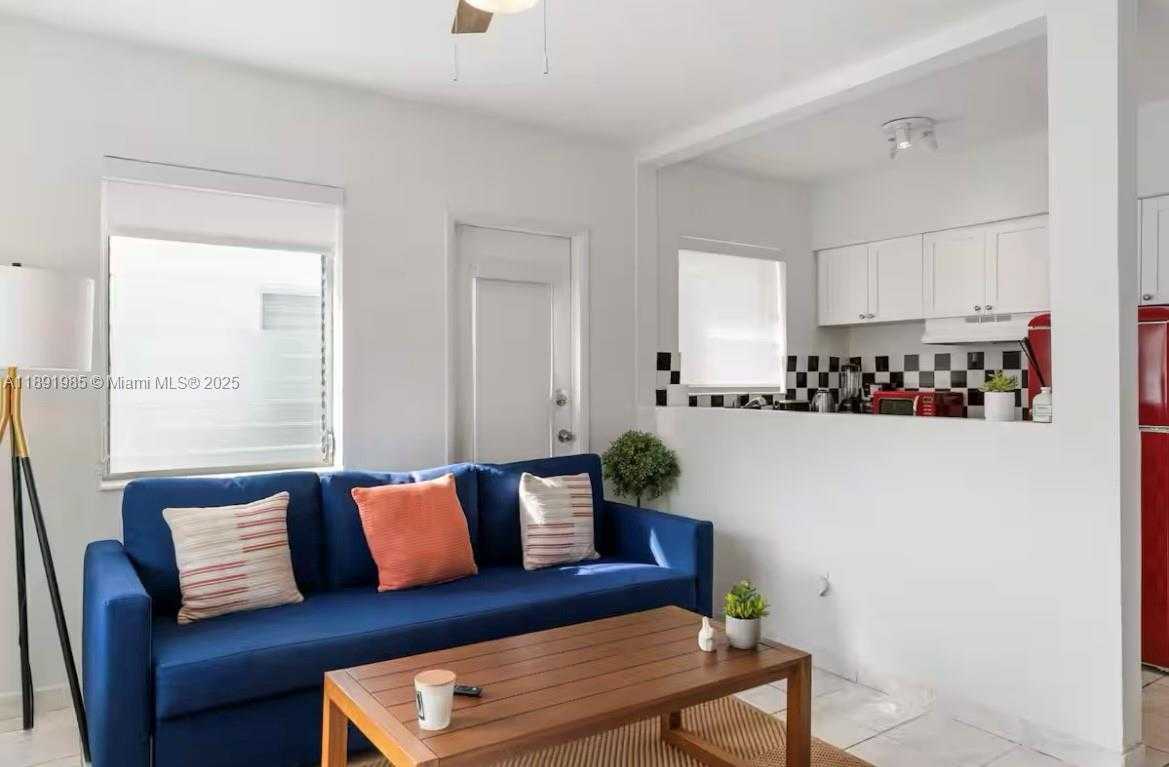 Small Image of 7721 HARDING AVE #8, Miami Beach Number 2