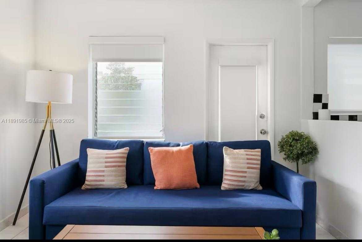 Small Image of 7721 HARDING AVE #8, Miami Beach Number 5