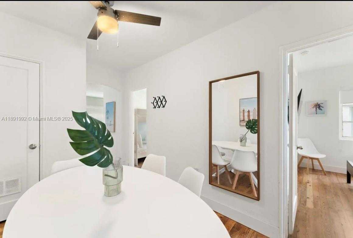 Small Image of 7721 HARDING AVE #4, Miami Beach Number 10