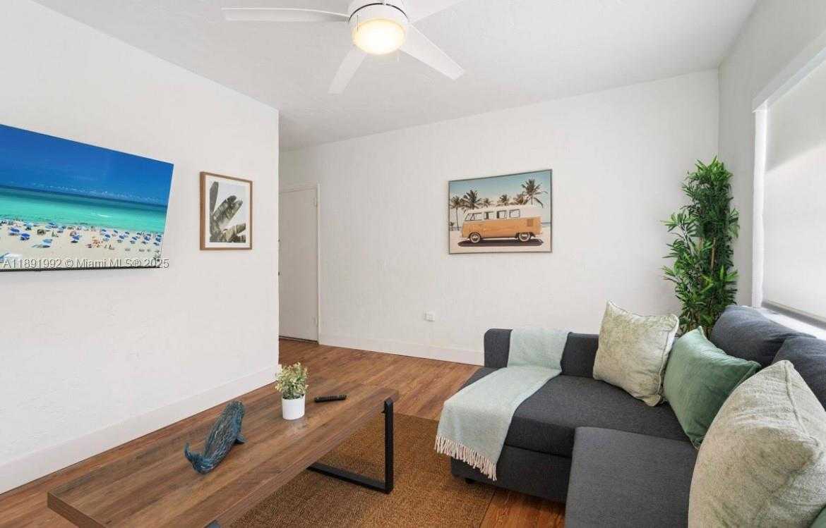 Small Image of 7721 HARDING AVE #4, Miami Beach Number 4