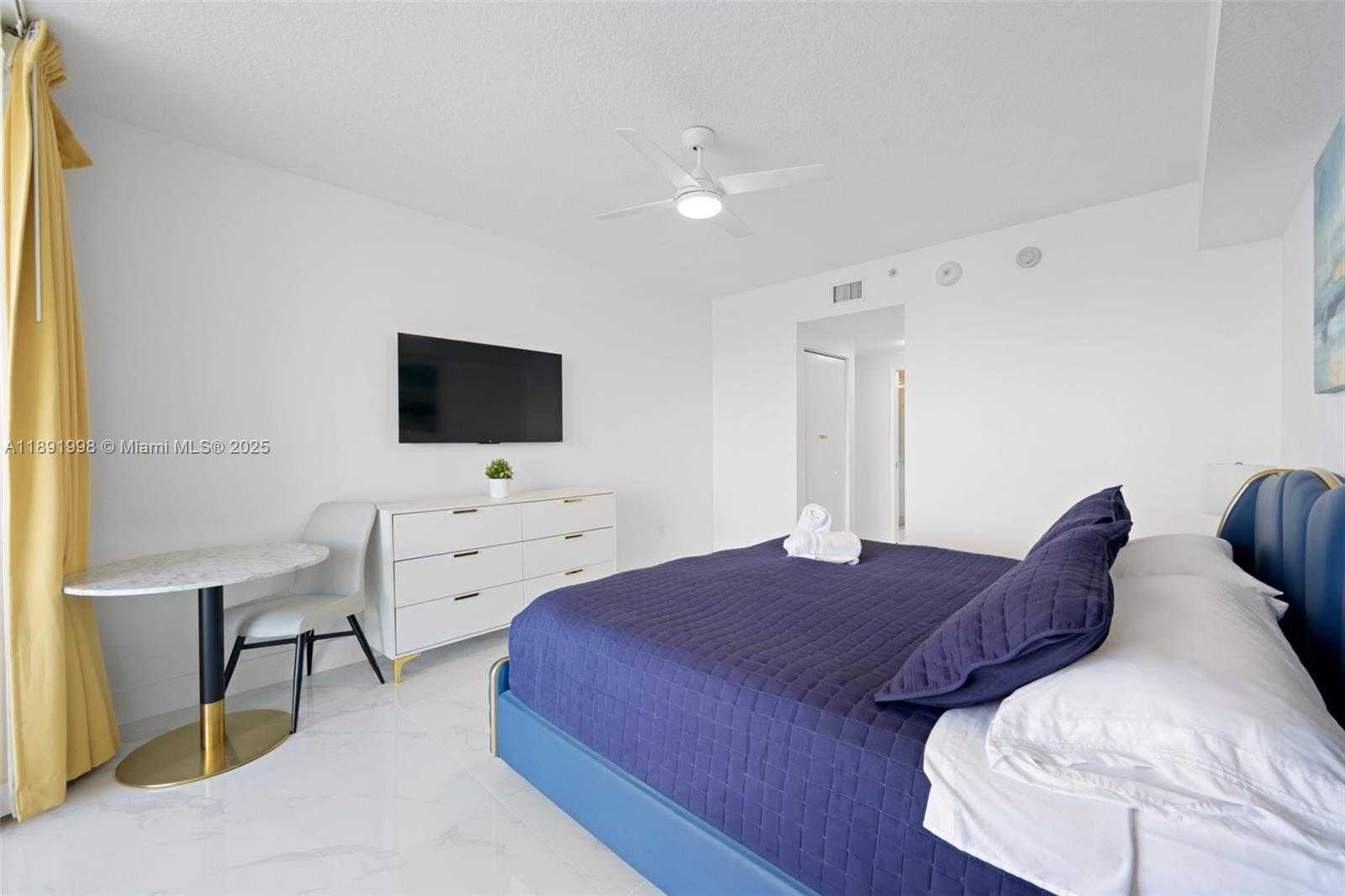Small Image of 18100 NORTH BAY RD #708, Sunny Isles Beach Number 13