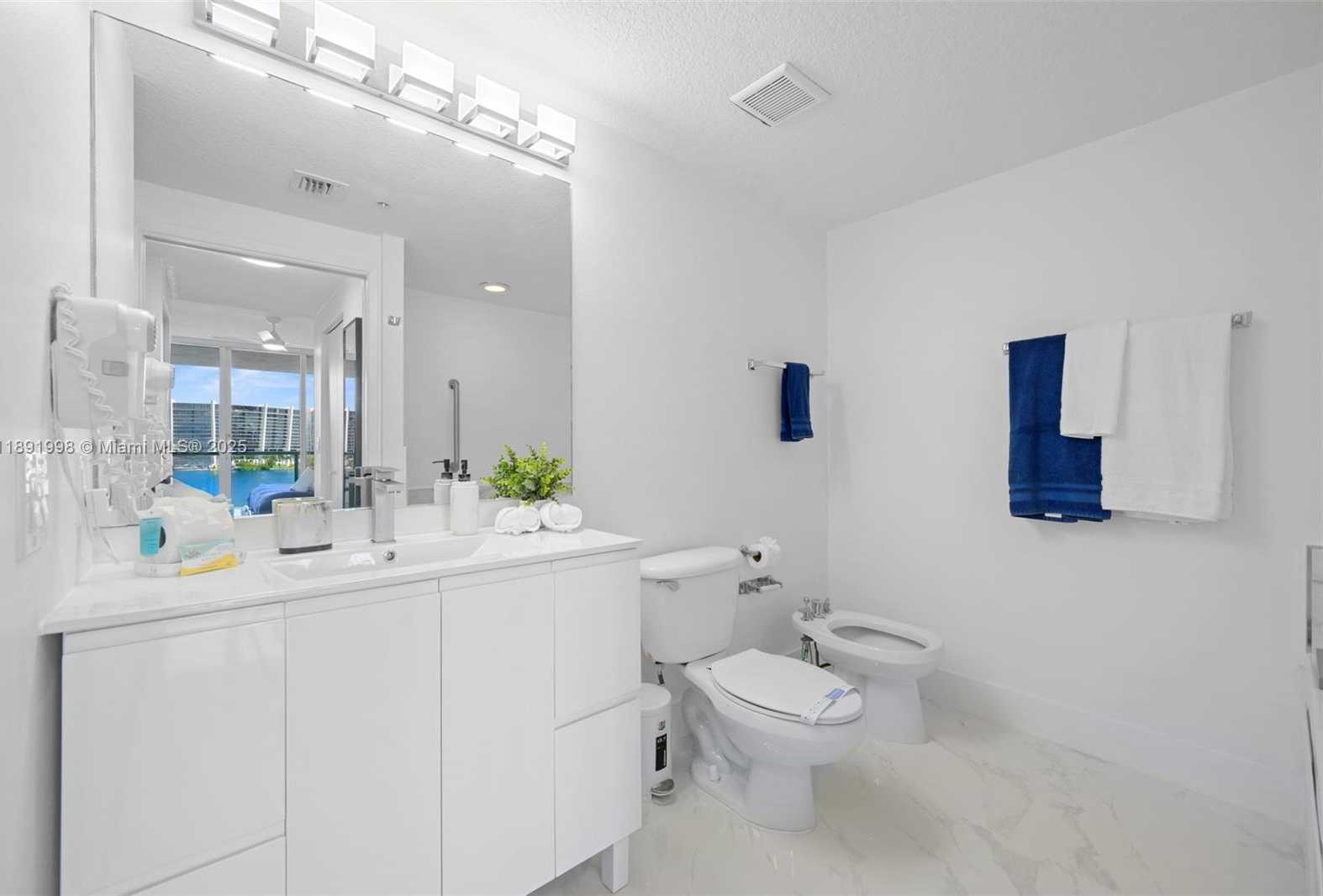 Small Image of 18100 NORTH BAY RD #708, Sunny Isles Beach Number 15