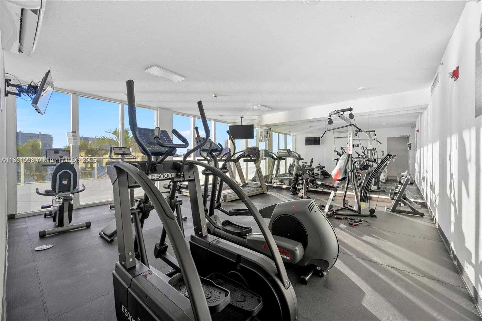 Small Image of 18100 NORTH BAY RD #708, Sunny Isles Beach Number 22