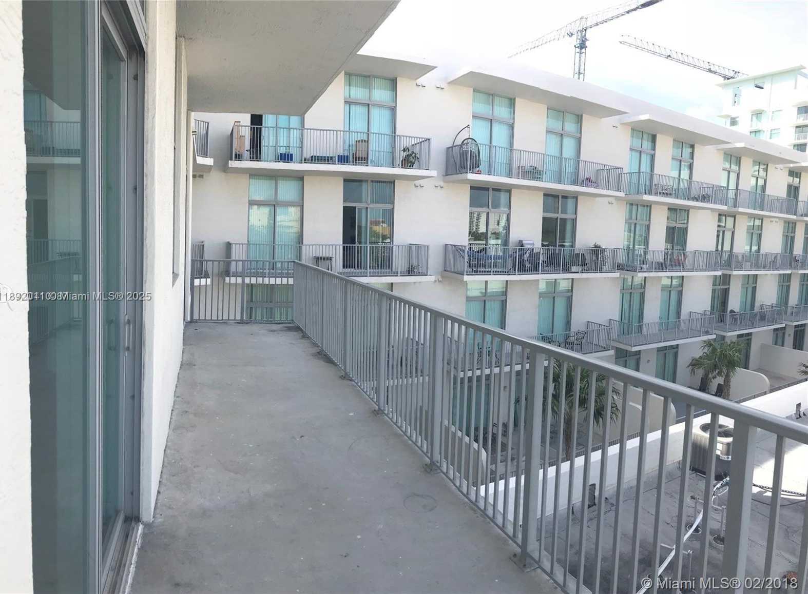 Small Image of 2100 VAN BUREN ST #407, Hollywood Number 5