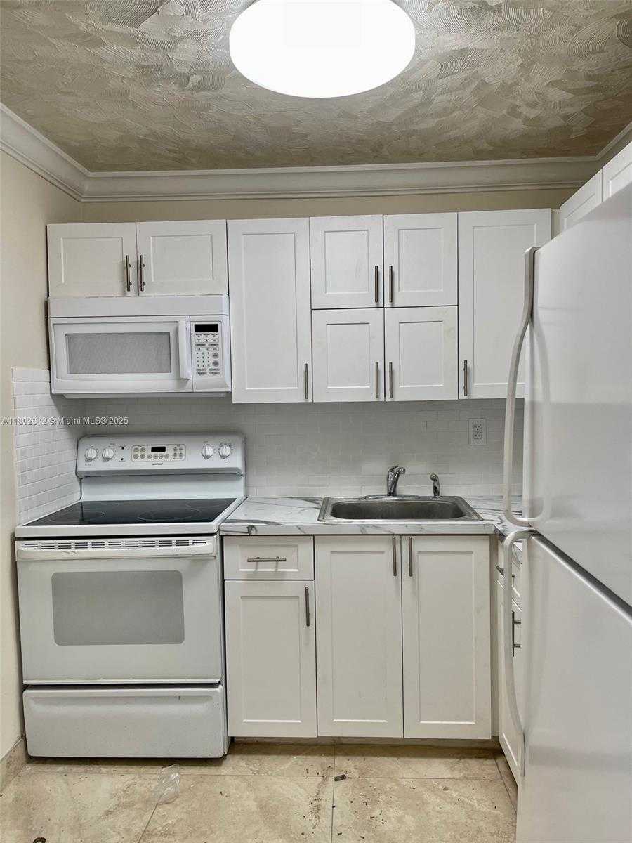 Small Image of 1725 WEST 60TH ST #F304, Hialeah Number 10