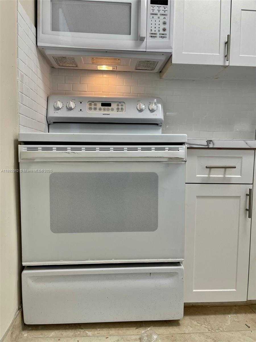 Small Image of 1725 WEST 60TH ST #F304, Hialeah Number 12