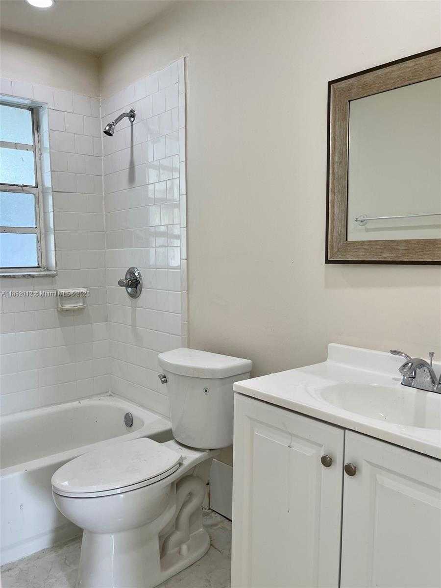 Small Image of 1725 WEST 60TH ST #F304, Hialeah Number 15