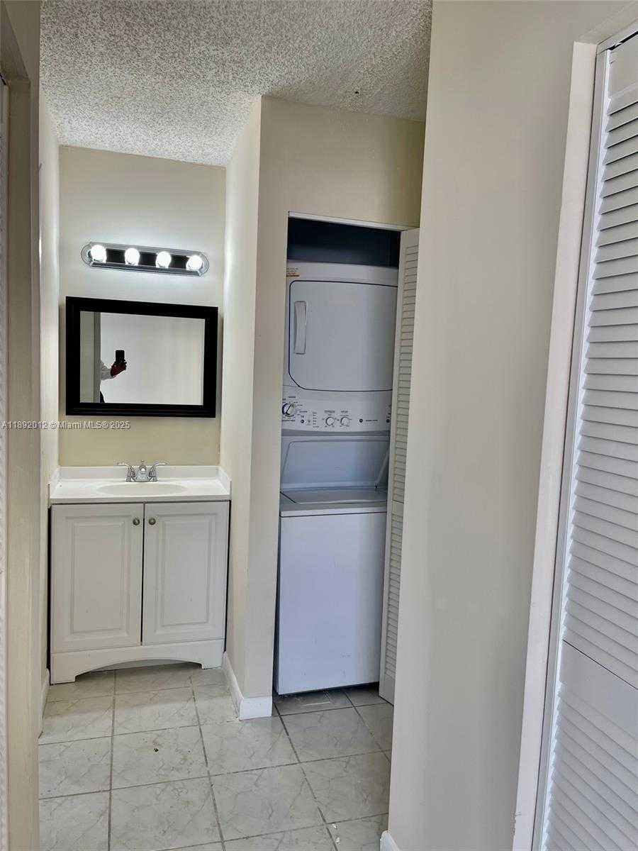 Small Image of 1725 WEST 60TH ST #F304, Hialeah Number 18