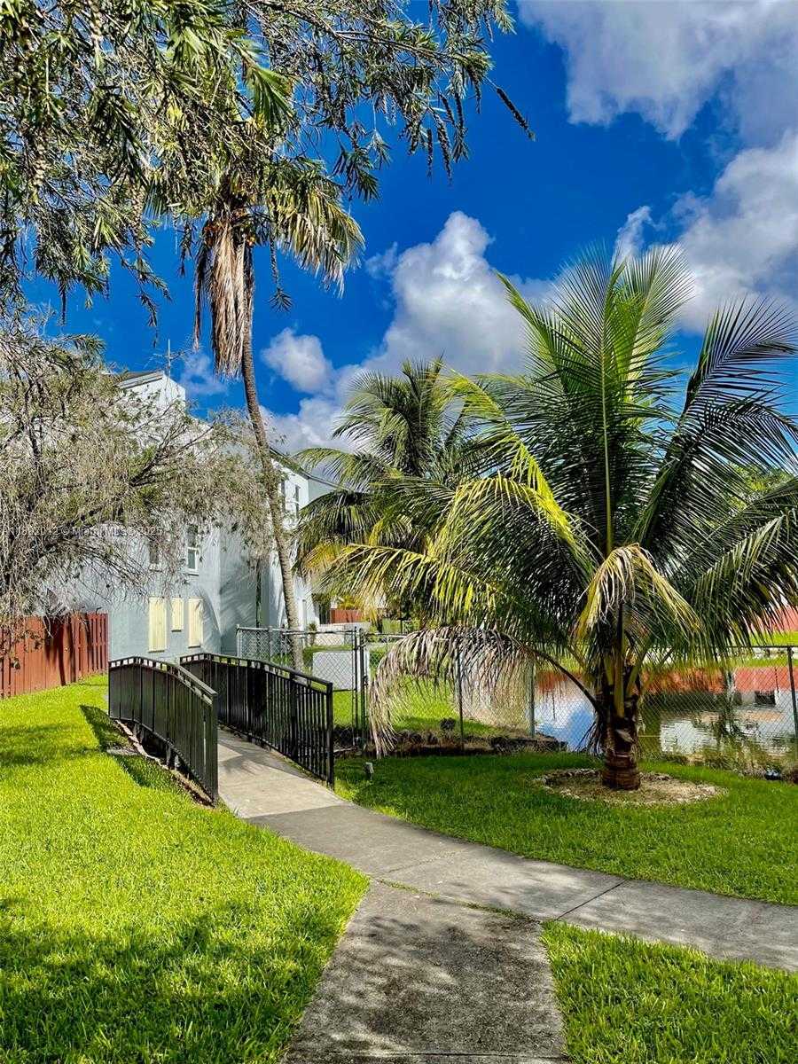 Small Image of 1725 WEST 60TH ST #F304, Hialeah Number 4