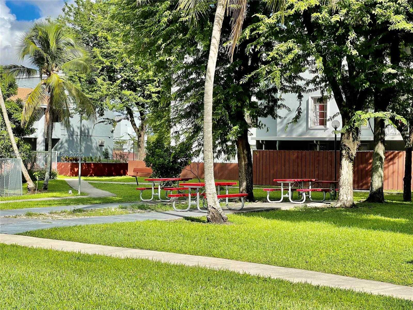 Small Image of 1725 WEST 60TH ST #F304, Hialeah Number 6