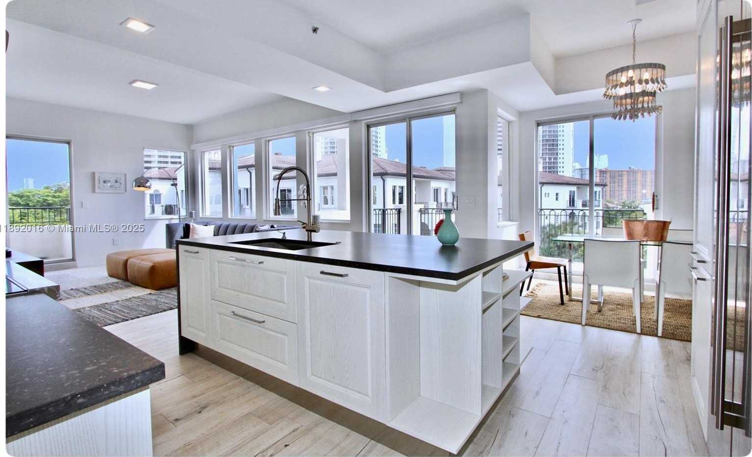 Small Image of 3500 ISLAND BLVD #DPH01, Aventura Number 20