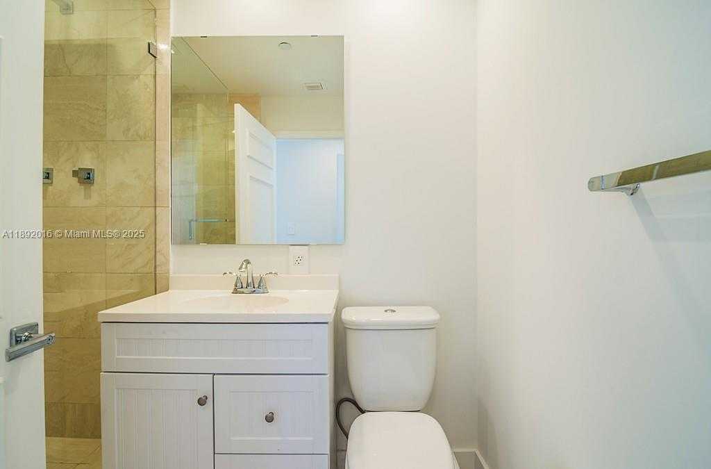 Small Image of 3500 ISLAND BLVD #DPH01, Aventura Number 43