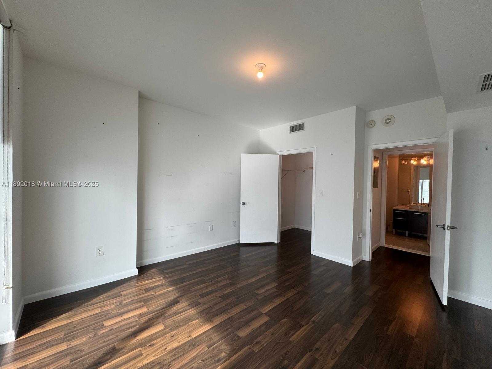 Small Image of 253 NORTH EAST 2ND ST #2806, Miami Number 4