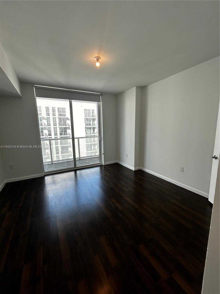 Small Image of 253 NORTH EAST 2ND ST #2806, Miami Number 8