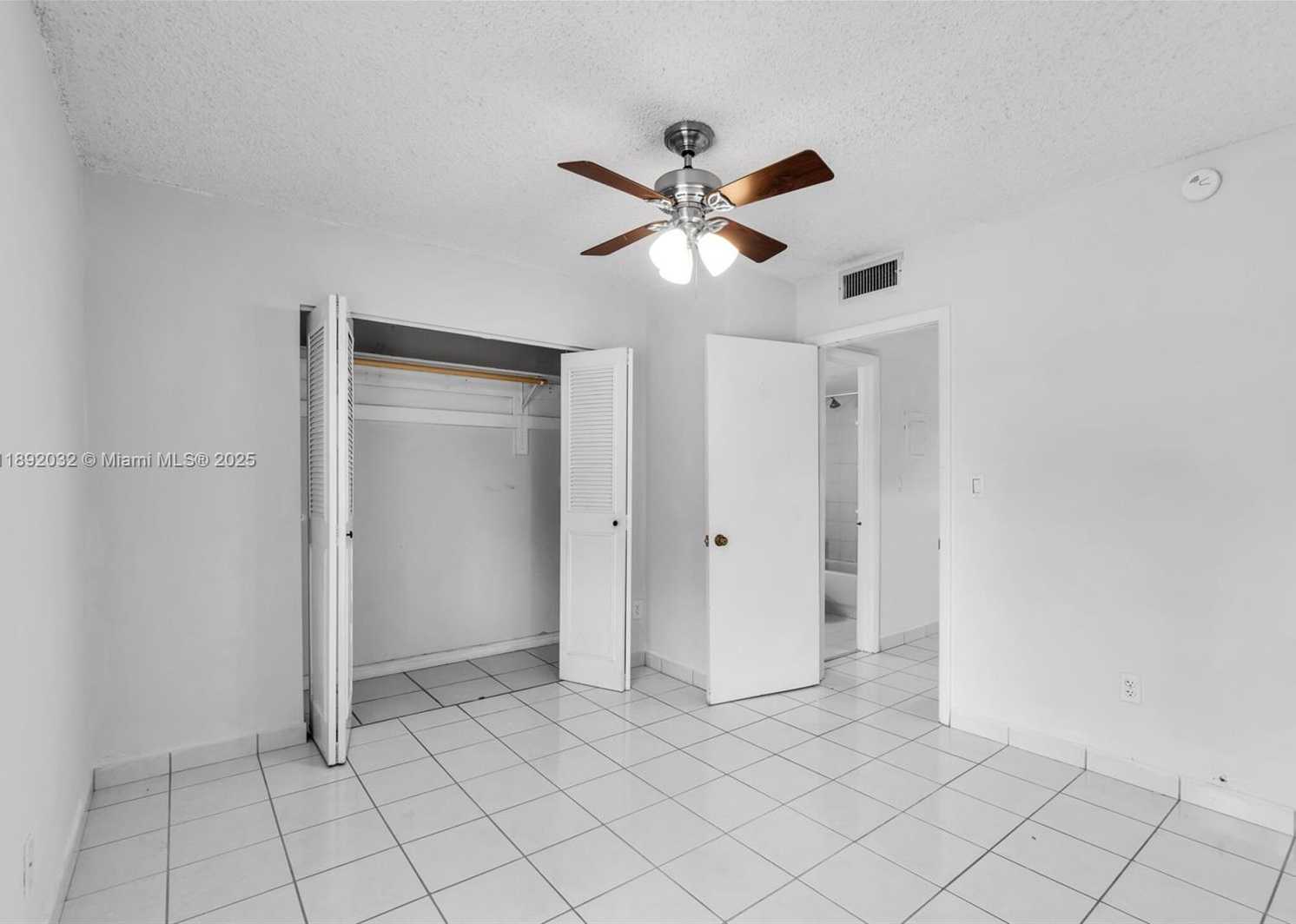 Small Image of Miami Number 5