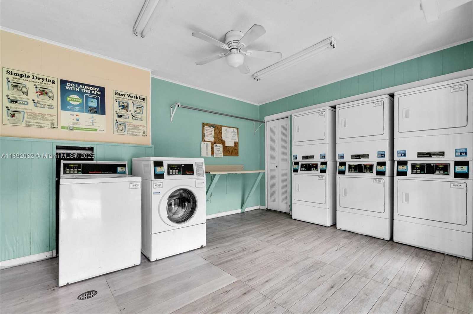 Small Image of Miami Number 7