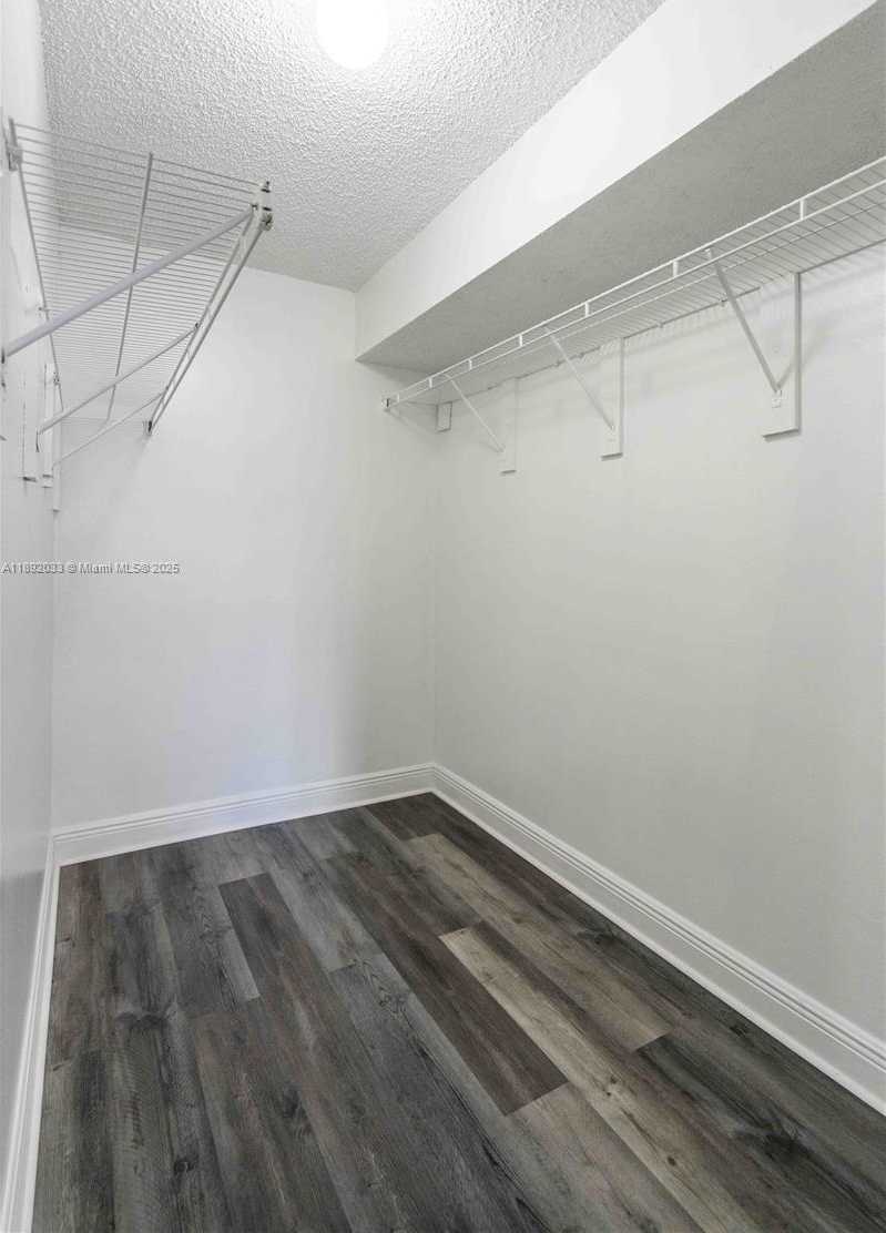 Small Image of 6960 RUE VENDOME #204, Miami Beach Number 20