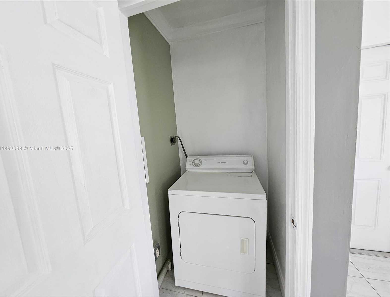Small Image of 1040 NORTH WEST 73RD TER, Margate Number 30