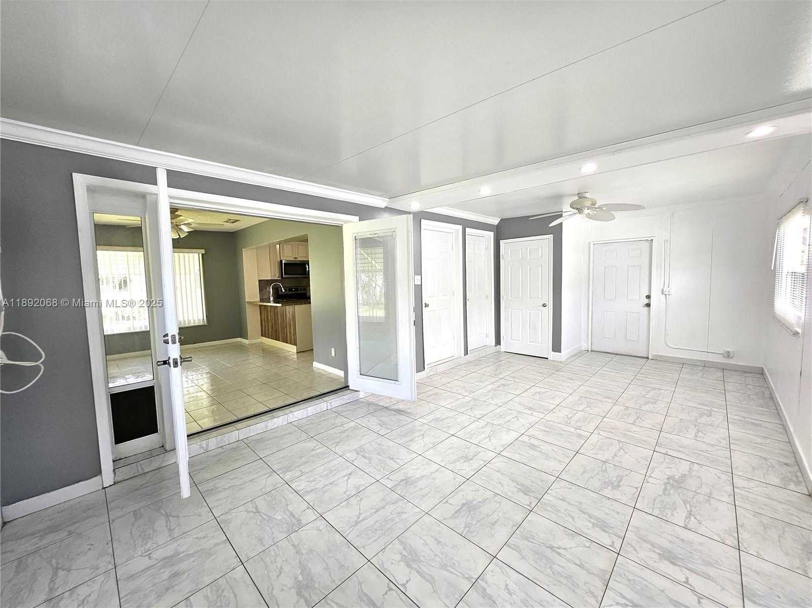 Small Image of 1040 NORTH WEST 73RD TER, Margate Number 5