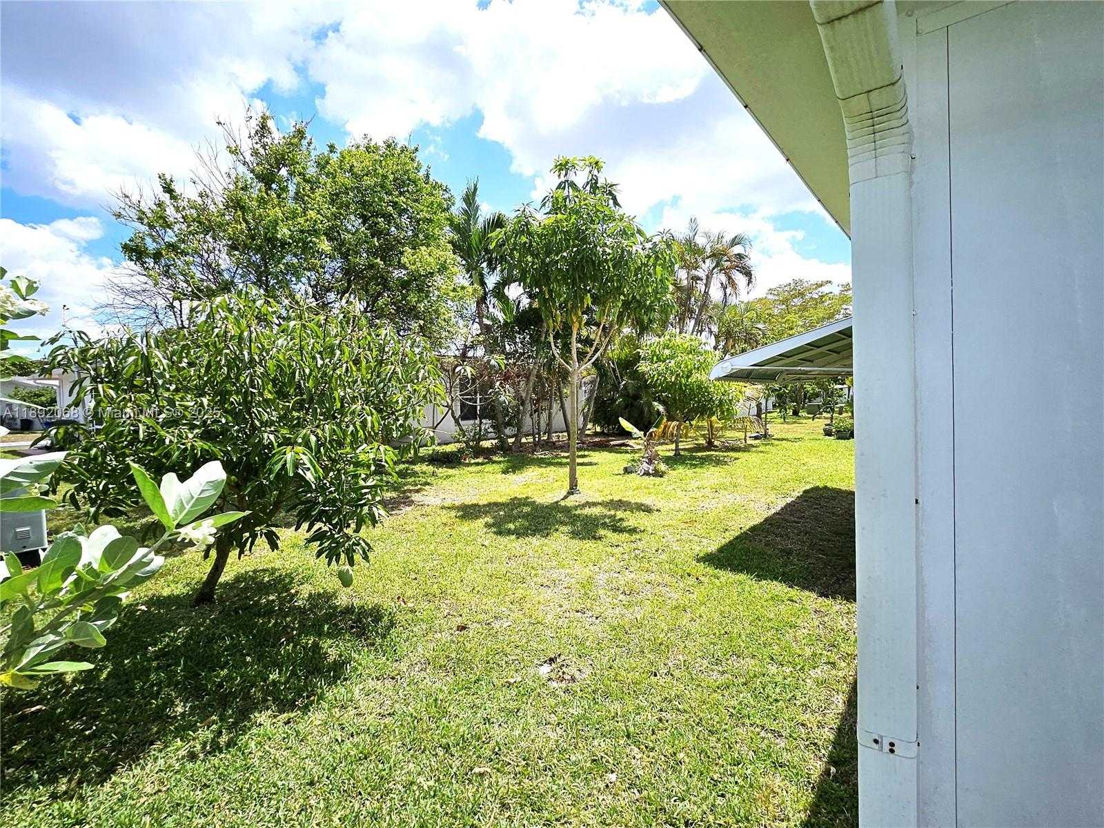 Small Image of 1040 NORTH WEST 73RD TER, Margate Number 7
