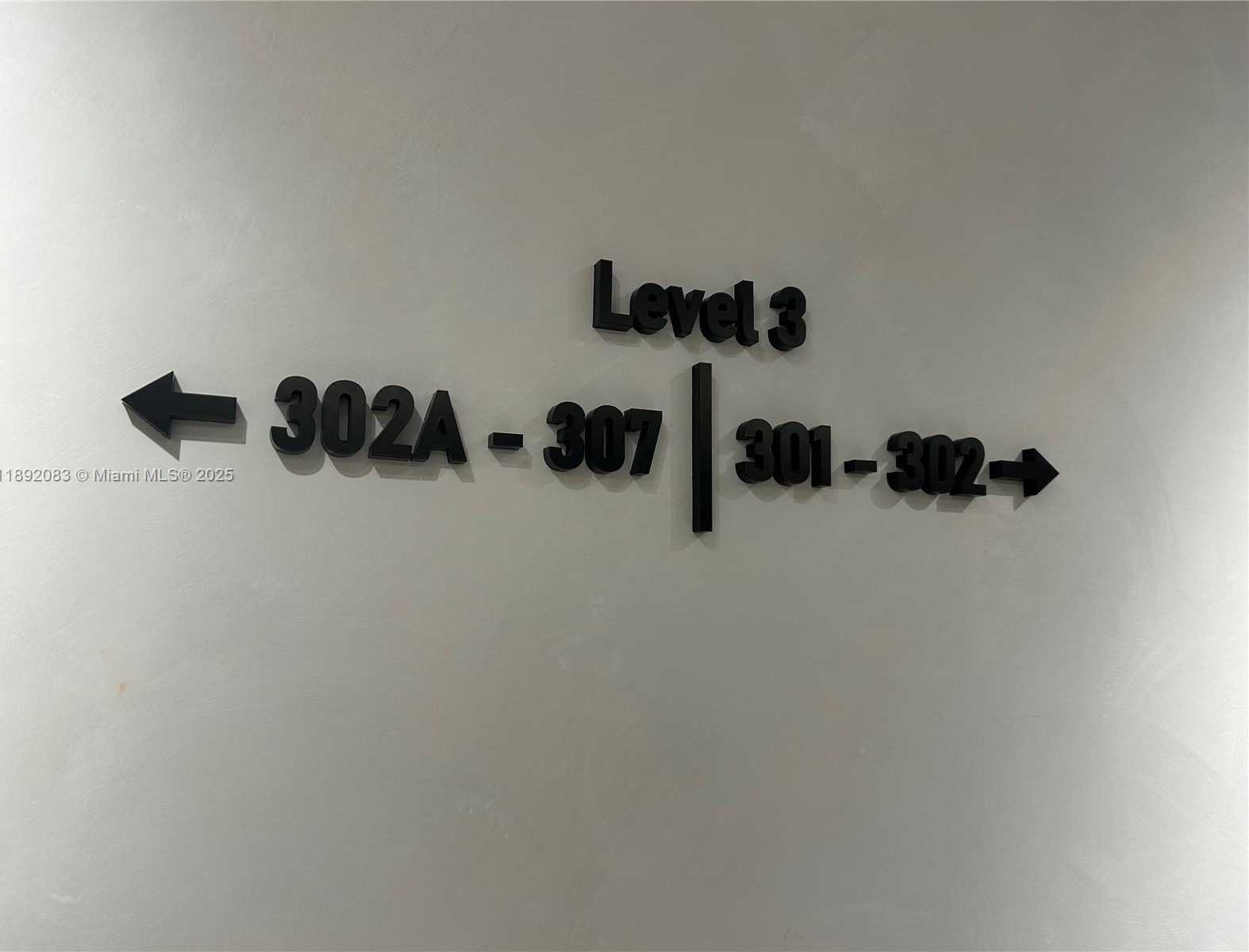 Small Image of 5415 COLLINS AVE #302, Miami Beach Number 10