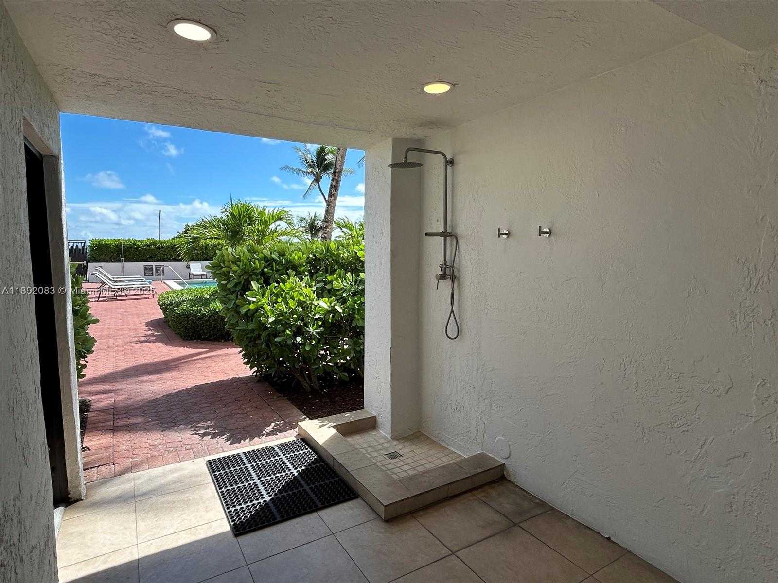 Small Image of 5415 COLLINS AVE #302, Miami Beach Number 29
