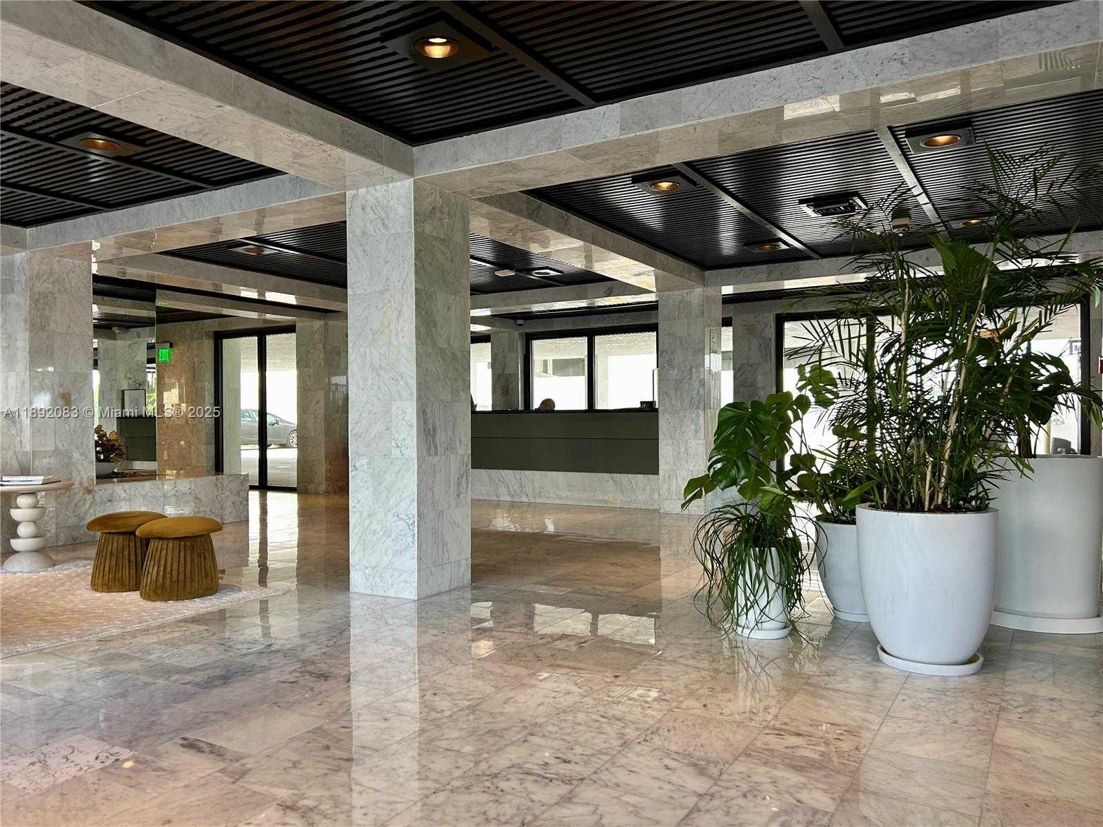 Small Image of 5415 COLLINS AVE #302, Miami Beach Number 8