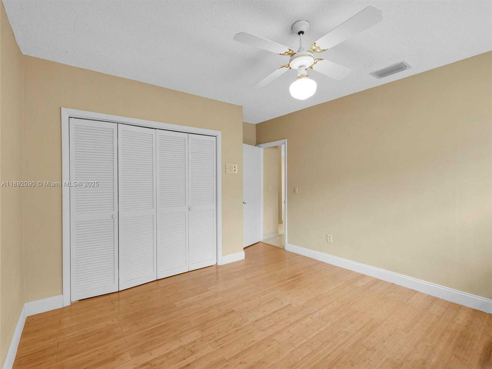 Small Image of 1109 BIARRITZ DR, Miami Beach Number 17