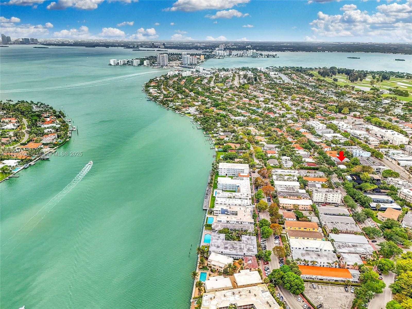 Small Image of 1109 BIARRITZ DR, Miami Beach Number 31