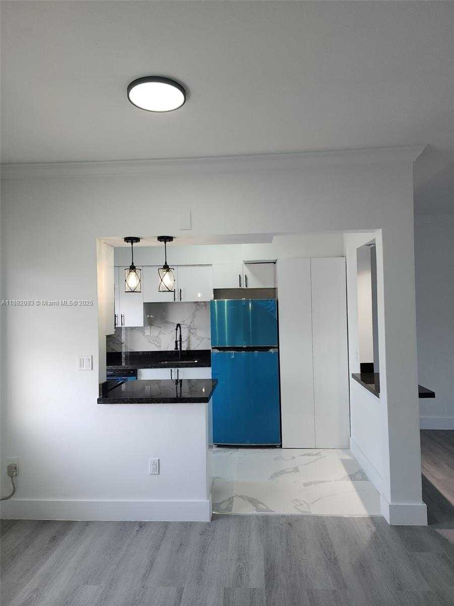 Small Image of 2101 NORMANDY DR #312, Miami Beach Number 36