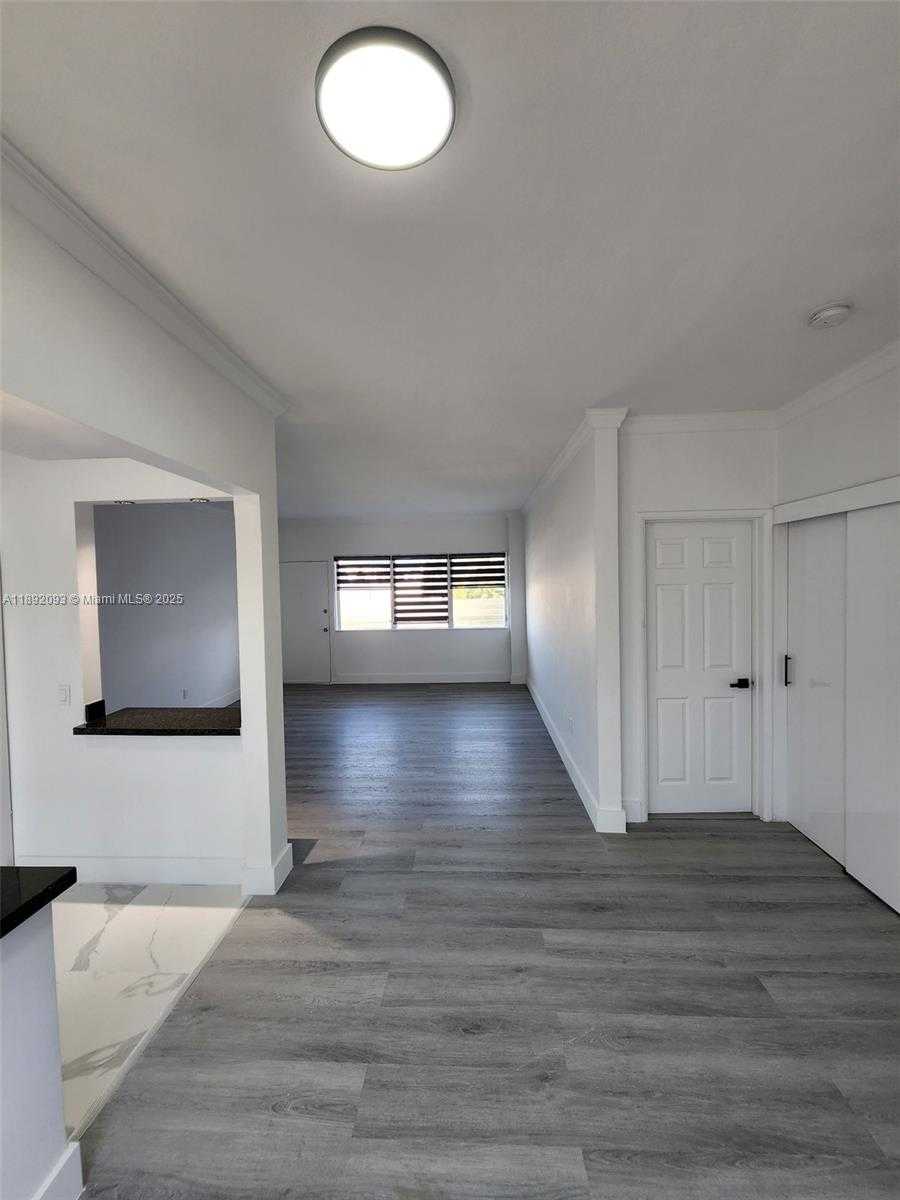 Small Image of 2101 NORMANDY DR #312, Miami Beach Number 39