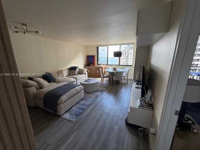 Small Image of 540 BRICKELL KEY DR #1205, Miami Number 2