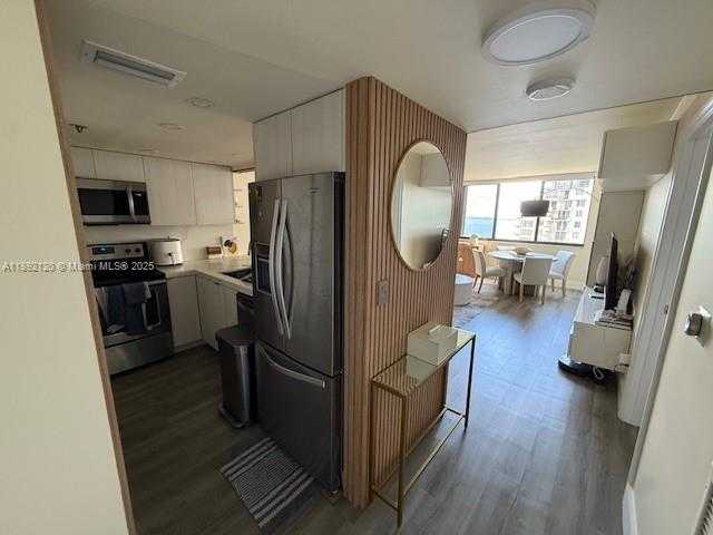 Small Image of 540 BRICKELL KEY DR #1205, Miami Number 5
