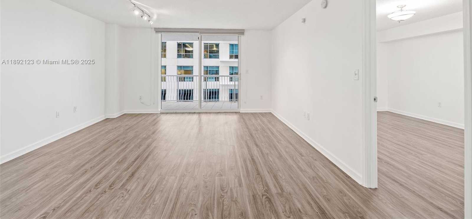 Small Image of 1200 BRICKELL BAY DR #3206, Miami Number 15