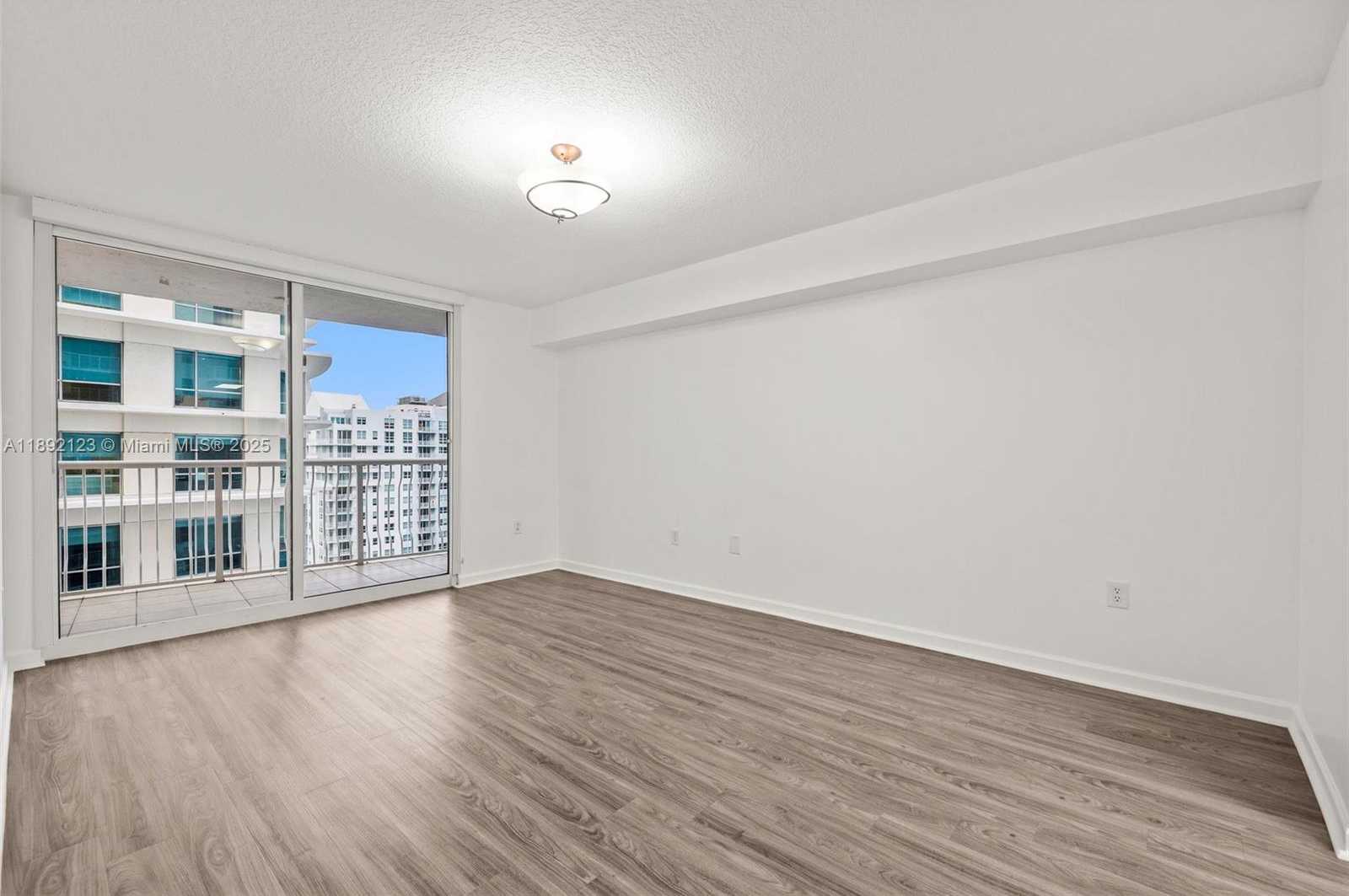 Small Image of 1200 BRICKELL BAY DR #3206, Miami Number 22