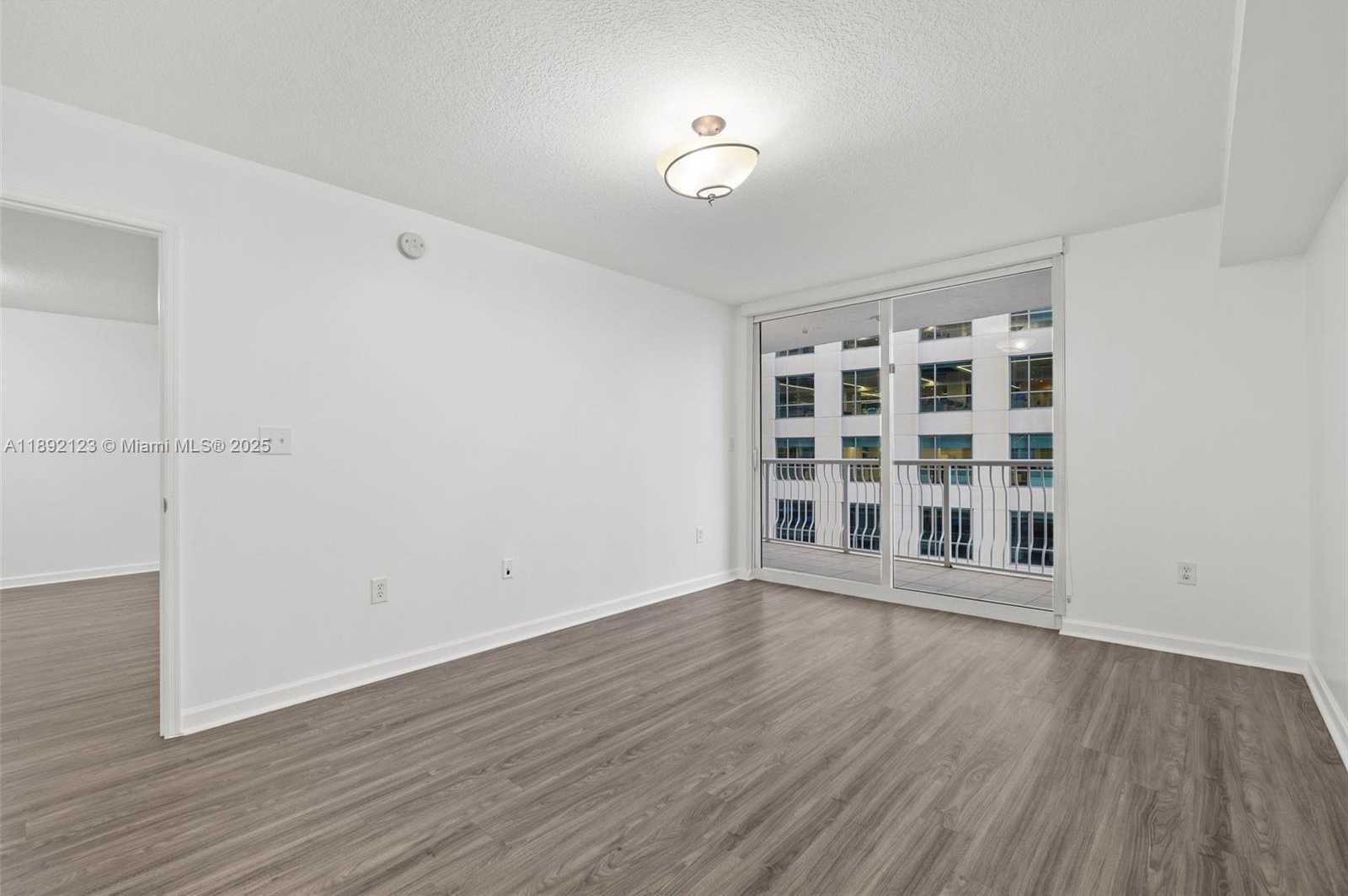 Small Image of 1200 BRICKELL BAY DR #3206, Miami Number 23